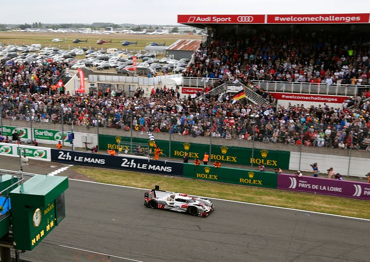 Audi #7 med Benoît Tréluyer, Marcel Fässler og André Lotterer sluttede på en flot tredjeplads ved Le Mans 2015