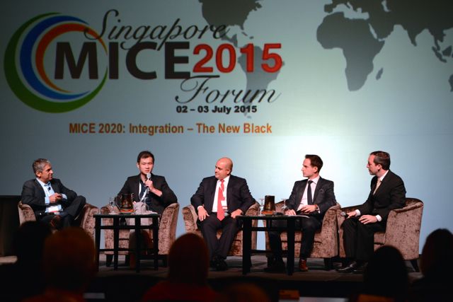 Mark Laudi moderating the panel discussion on digital strategy at SMF 2015
