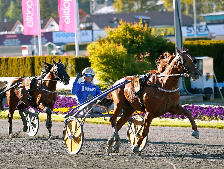 Moni Viking och Björn Goop vann Harper Hanovers lopp 2020. Foto: TR Bild