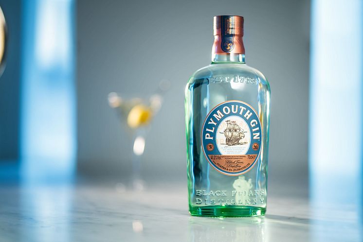 PlymouthGin_07a.jpg