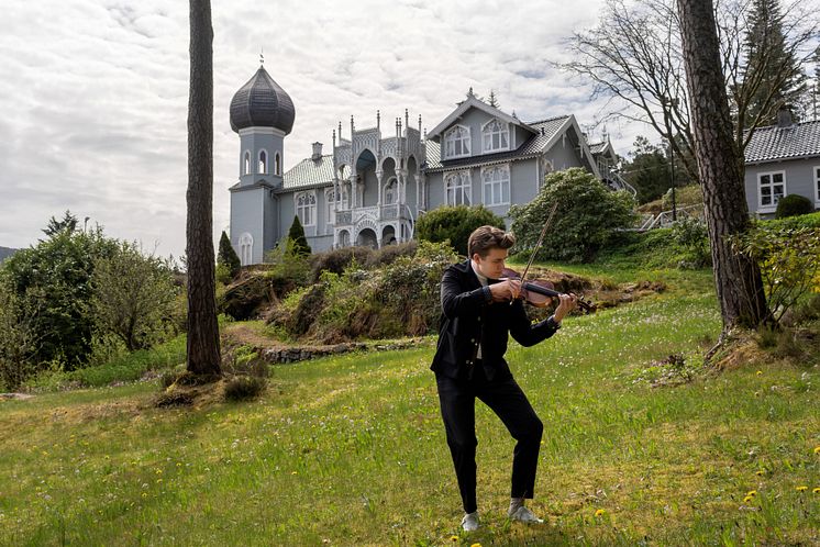 Rasmus Hella Mikkelsen på Lysøen