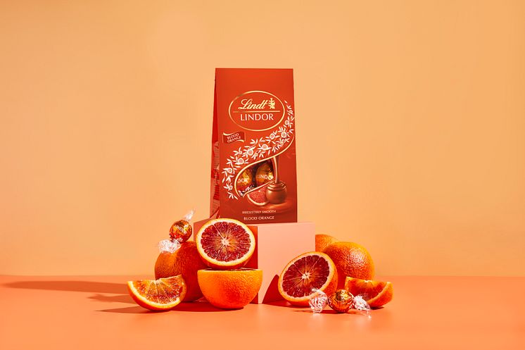LINDOR Blood Orange Bag 137g 3D