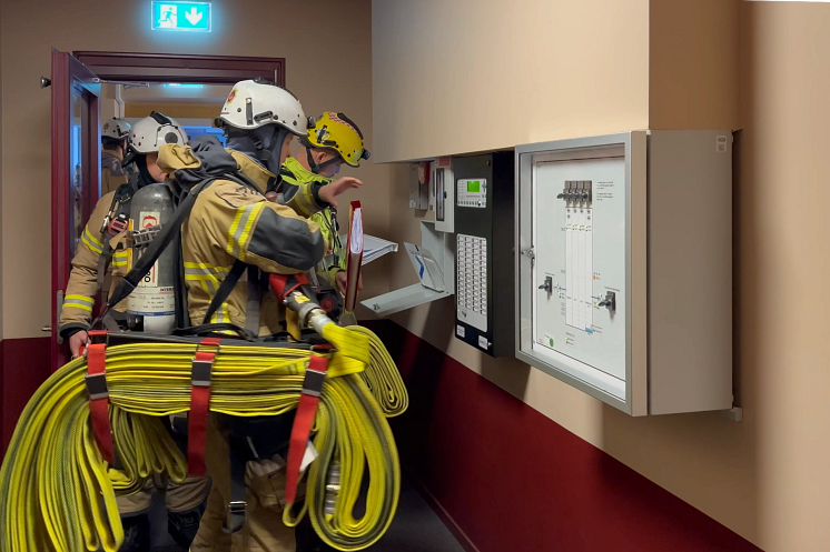 brf-kronjuvelen-brandövning-brandmän.webp