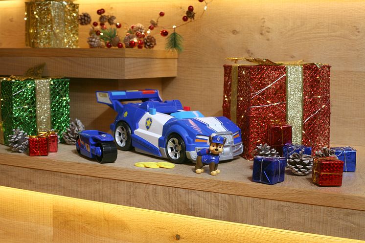 Paw Patrol Chase's Deluxe Transforming Vehicle