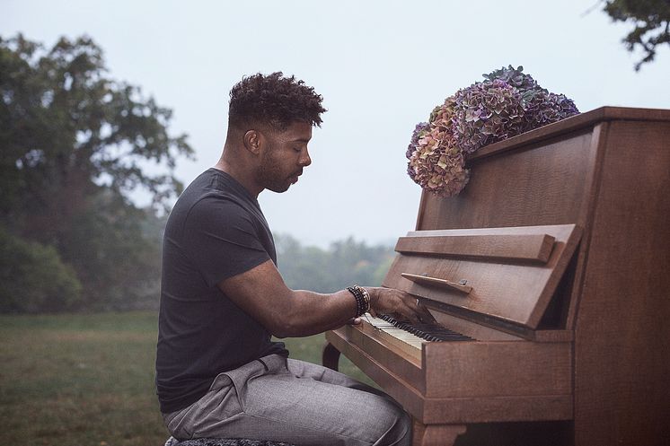 Piano_John_Lundvik