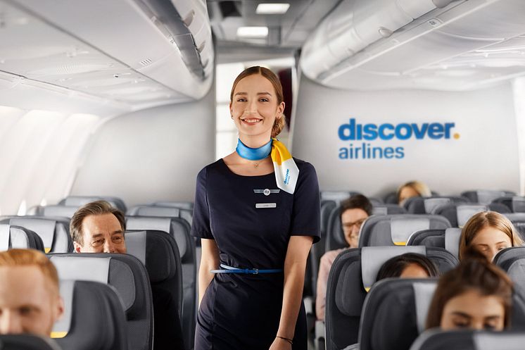 Discover Airlines Crew 