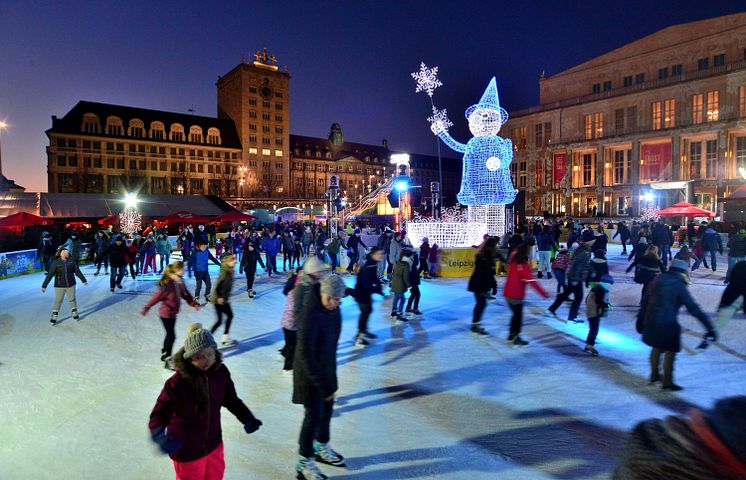 Leipziger Eistraum - Schlittschuhlaufen auf der größten runden Eisbahn Deutschlands