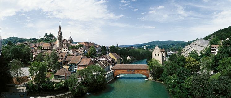 Baden: Blick auf die Altstadt mit Stadtkirche und Limmat © Schweiz Tourismus swiss-image.ch Christof Sonderegger