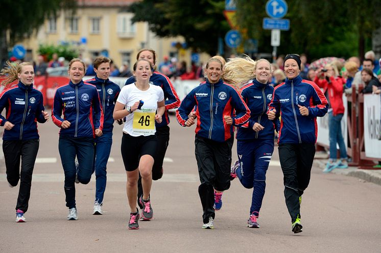 VasaStafetten, damsegrarinnorna Karlslund på upploppet