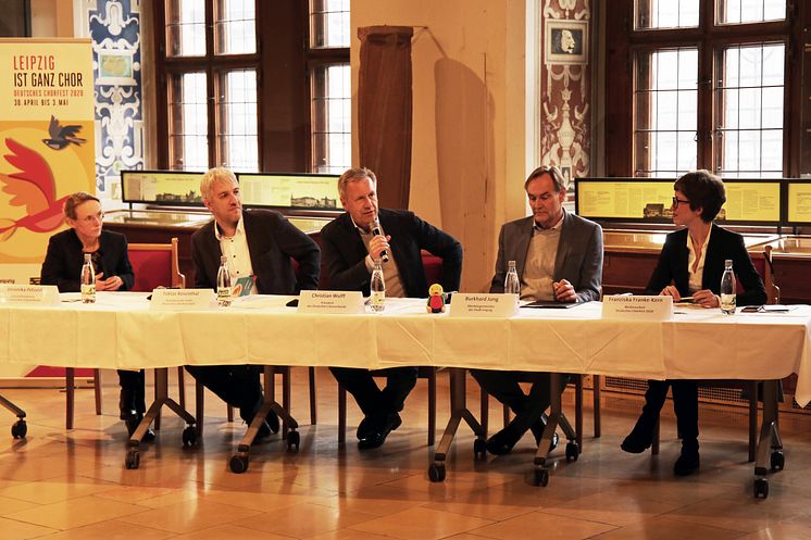 Veronika Petzold, Tobias Rosenthal, Christian Wulff, Burkhard Jung und Franziska Franke-Kern (v.l.) beim Pressegespräch zum Deutschen Chorfest 2020 in Leipzig