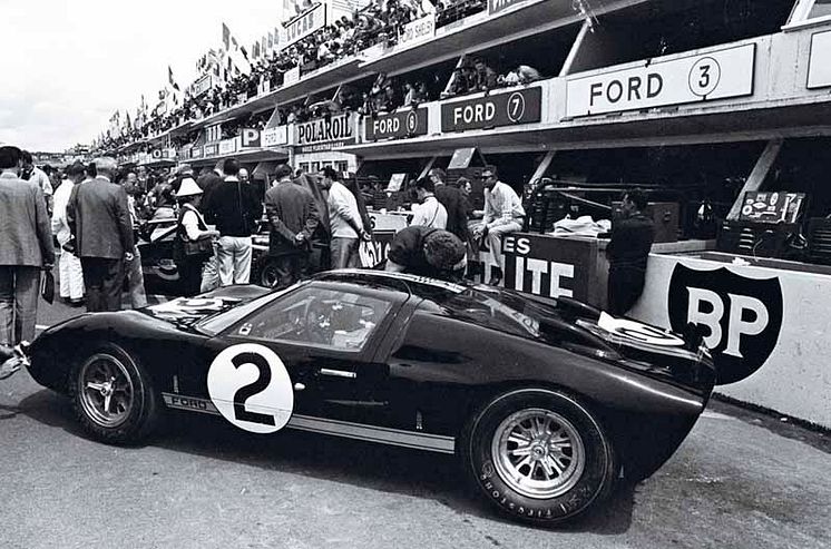 No2_1966lemans_start_800