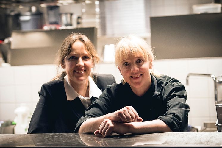 Ulrika och Carina Brydling driver restaurangen på Bro Park