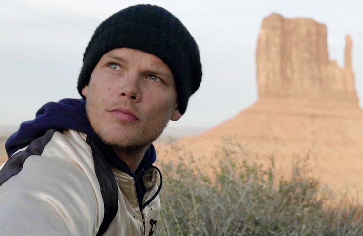 Avicii Forever-Yours-Photo by Levan Tsikurishvili.jpg