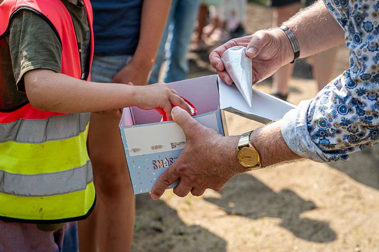 Ryttarens lekplats Invigning - Gratis glass.jpg