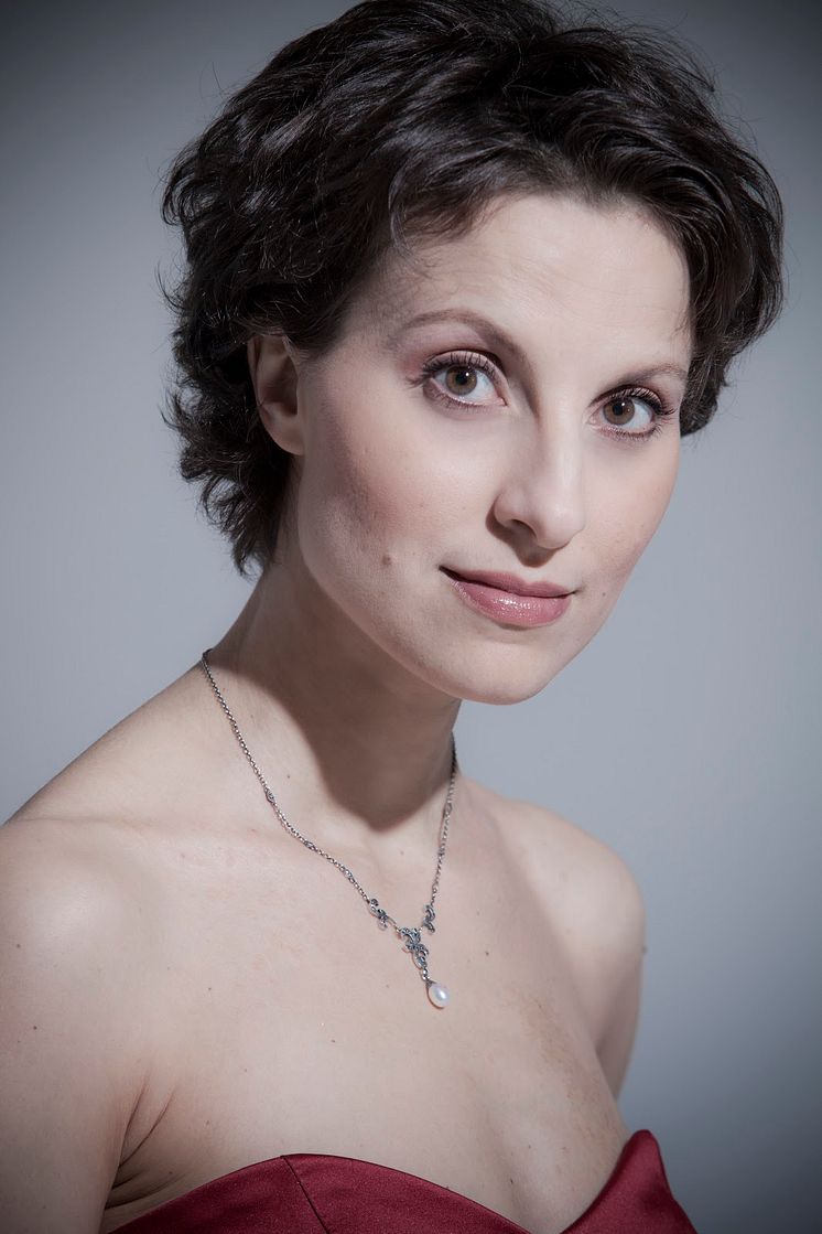 Raffaella Milanesi, Soprano, sings the role of Sifare in Mitridate at Drottningholms Slottsteater 2014