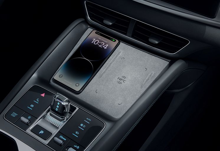 06、SEALION 7_LHD_Interior_Black_Wireless Charging_download.jpg