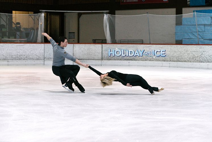 Aljona Savchenko und Bruno Massot: Comeback-Training für HOLIDAY ON ICE