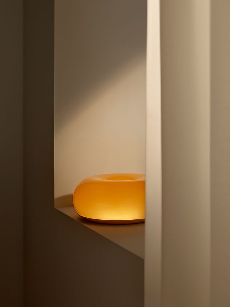 VARMBLIXT LED table:wall lamp 379 DKK .jpg1