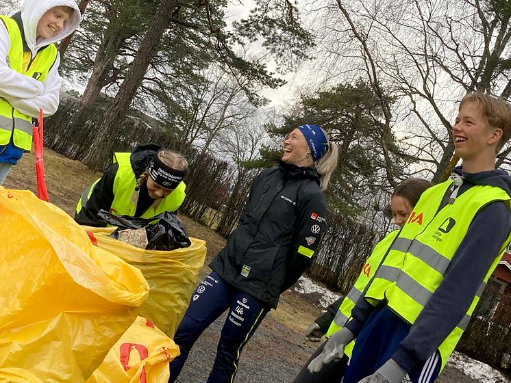 Klara, färdiga, städa! med SkiTeams Jonna Sundling och Ås IF 