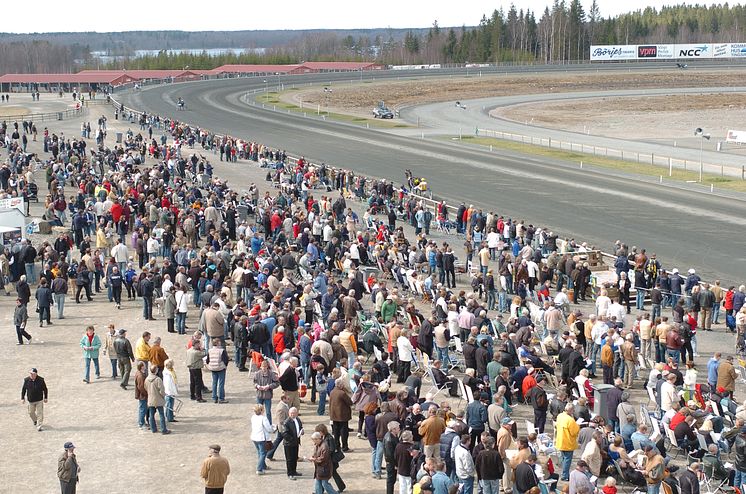 Publik på Tingsryds milebana