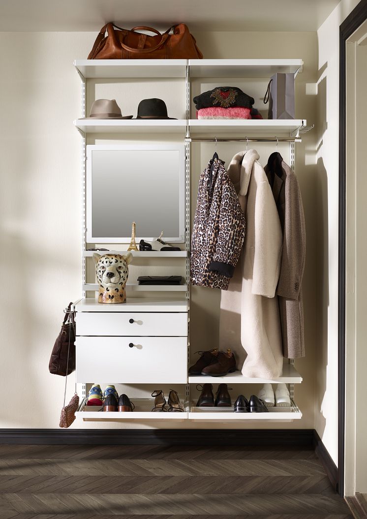 Elfa-decor-closet-interior-hallway-1a_HIRES-high300_jpg