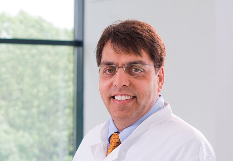 Dr. med. Arvind Chandra