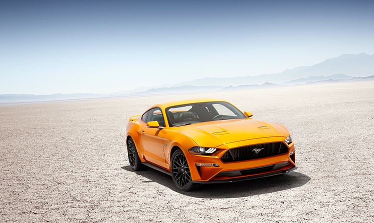 New-Ford-Mustang-V8-GT-with-Performace-Pack-in-Orange-Fury-2