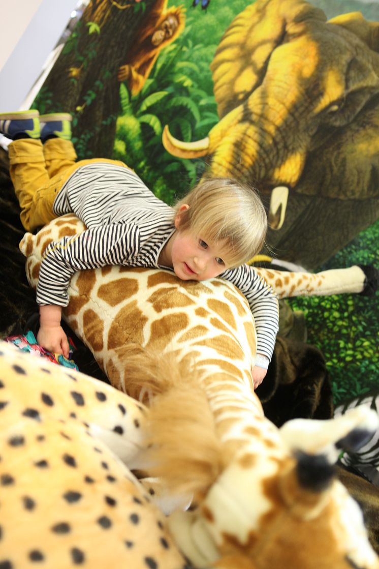 Baby & Barn 2014: Full fart bland djungeldjuren