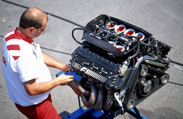 1990 Racing Hungarian GP  Ford Arrows engine neg 594-52