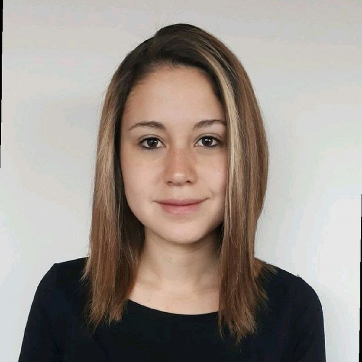Gabriela Weiss Headshot
