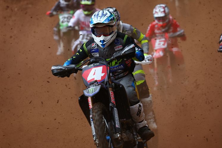 2022111402_008xx_JMX_Rd7_渡辺選手_4000