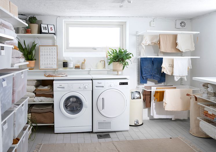 Elfa_Laundry_Cleaning_Interior_Click_in_system_Classic_2021_03_1.jpg