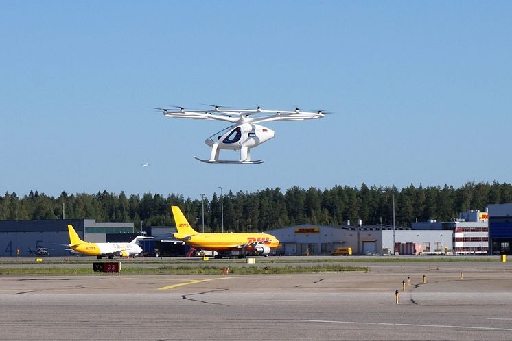 x1000w-190830-Volocopter-2X-First-Airtaxi-Helsinki-11-scaled.jpg