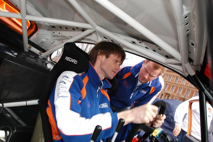 Marcus Grönholm provsitter Ford Fiesta Rallycross Division 1-bilen