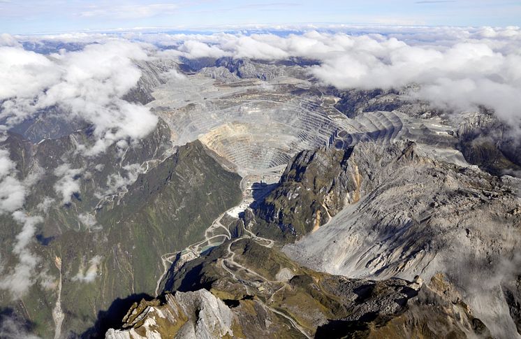 Freeport-gruvan där guldbrytningen sker på 3 000 meters höjd