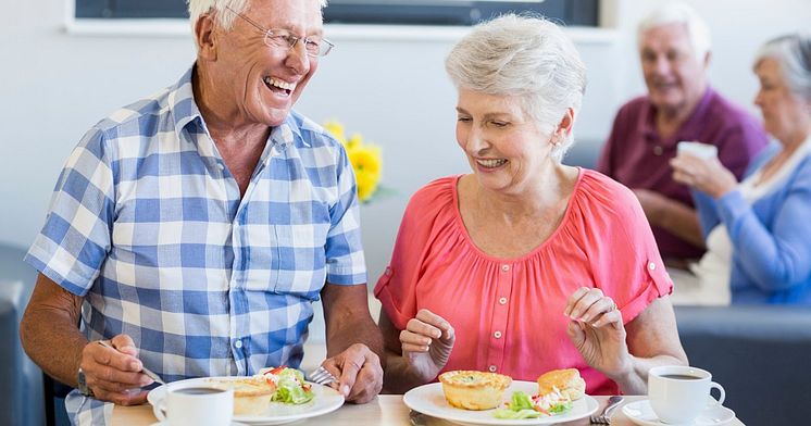 16153808-seniors-having-lunch-together_fb