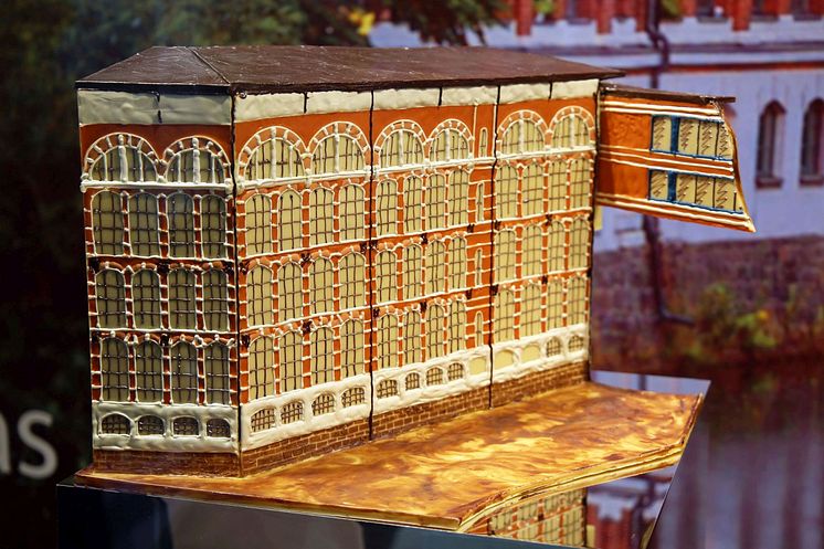 Goethe Chocolaterie - Schaustück der Buntgarnwerke Leipzig aus 100 Prozent Schokolade 
