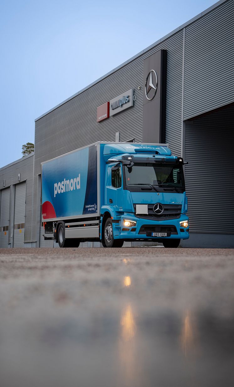 Mercedes-Benz eActros 300 (PostNord)