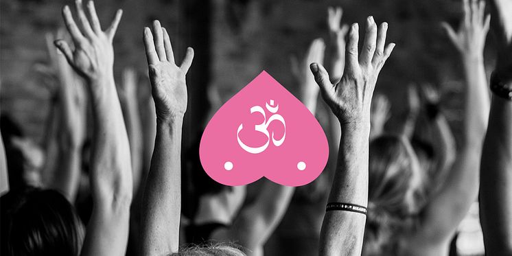 Under Yogamarathon skänks alla frivilliga donationer till Bröstcancerfonden.