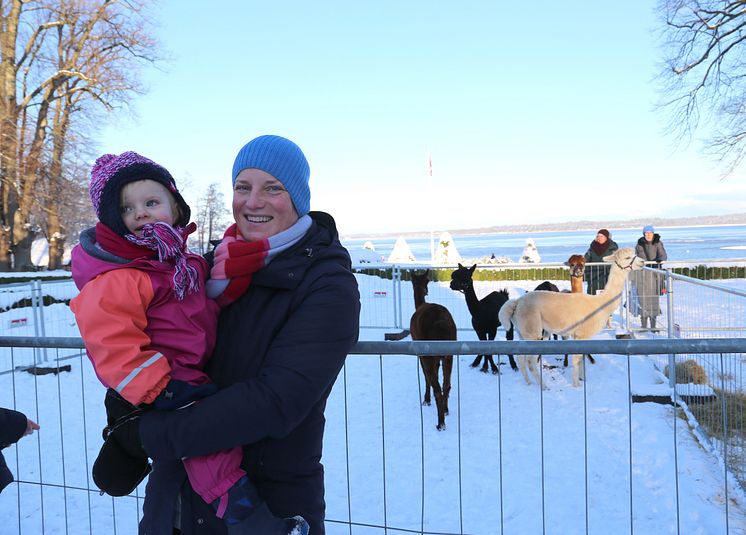 hier nochmal Mama Stefanie Setzer mit Tochter Theresia (2) aus HH