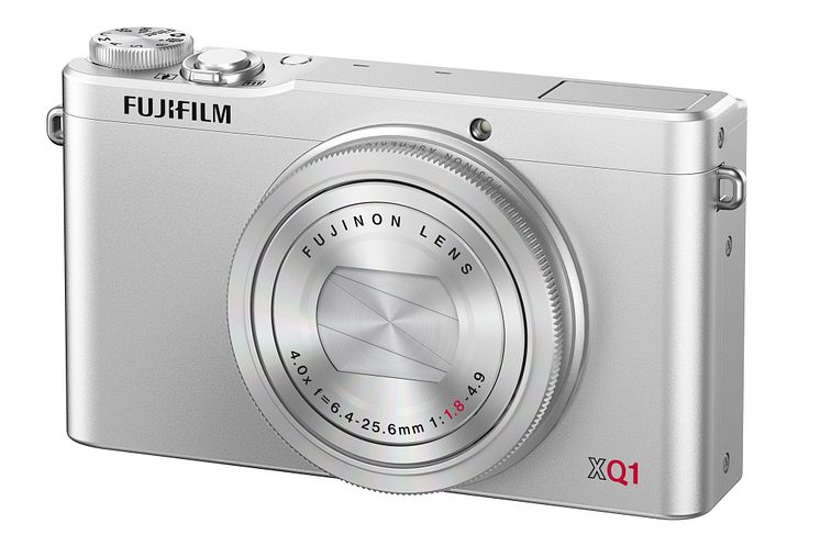 FUJIFILM XQ1 silver