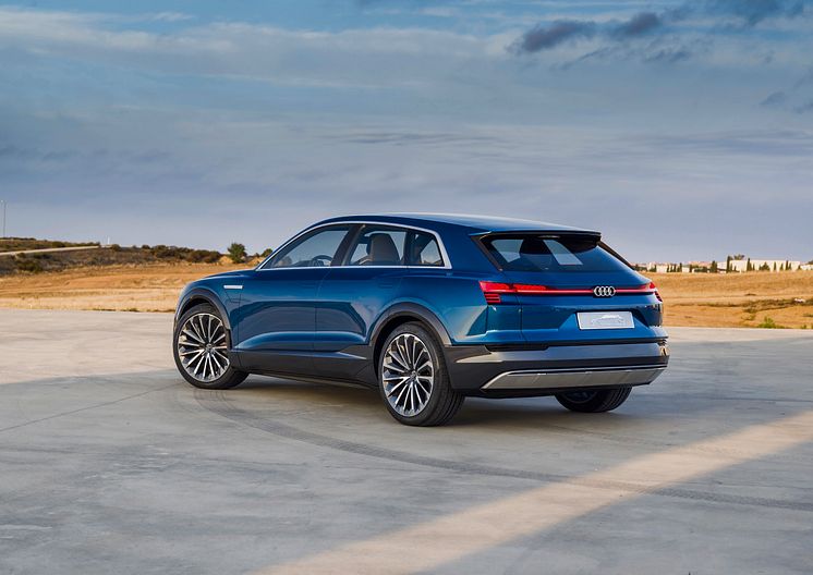 Audi e-tron quattro concept - static rear