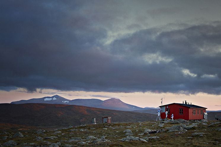 Nya Alcro Bestå fasadfärg skyddar en värmestuga på fjället Gåsen. 