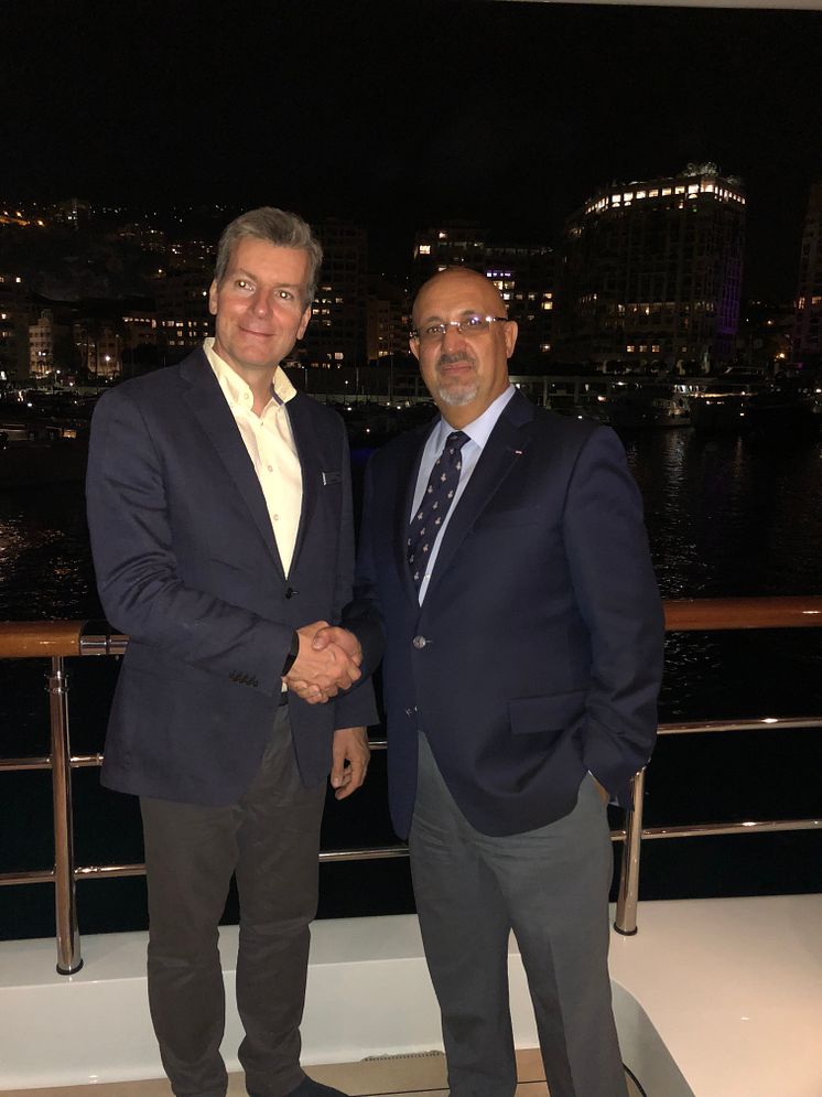 Hi-res image - Inmarsat - Inmarsat has appointed SSI-Monaco as a reseller of its Fleet Xpress (FX) service. Pictured at Monaco Yacht Show are (L-R): Rob Myers, Inmarsat Maritime, with Dr. Ilhami Aygun, President and CEO SSI-Monaco