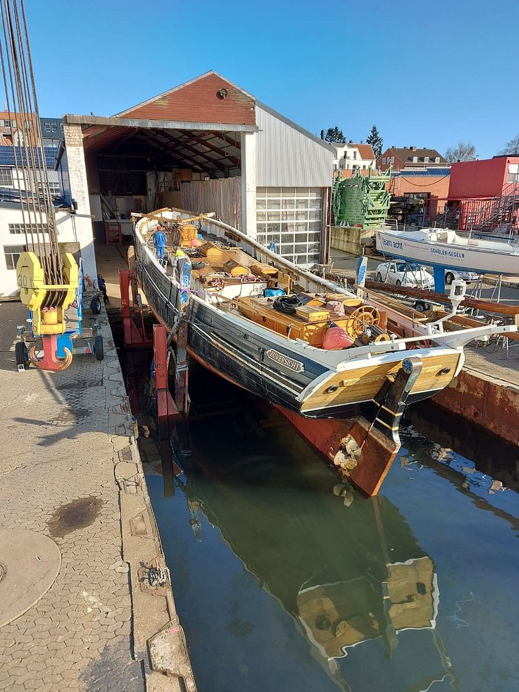 Traditionsschiff "Zuversicht" in der Rathje Werft