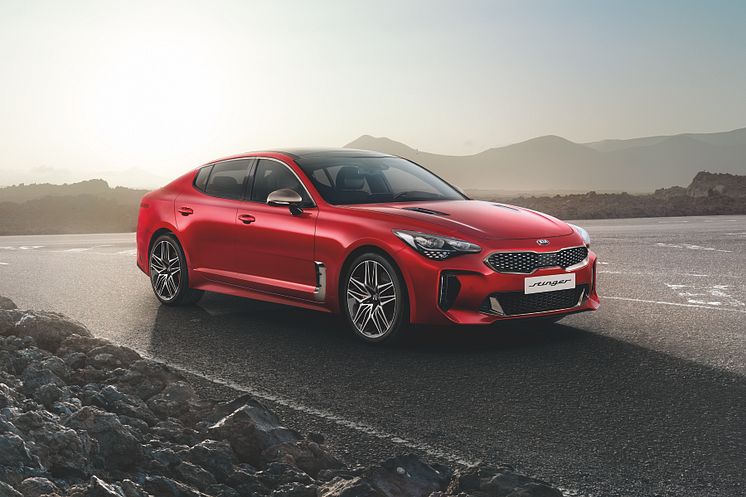 Kia Stinger print-cmyk-3600x2400-stinger-1