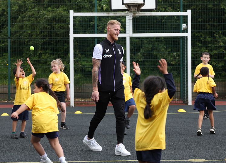 Ben Stokes at Hawthorn Primary School 1.jpg