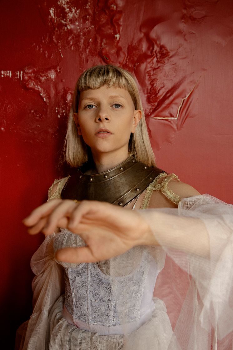 AURORA - Press Shot 2 (pc_ Wanda Martin)