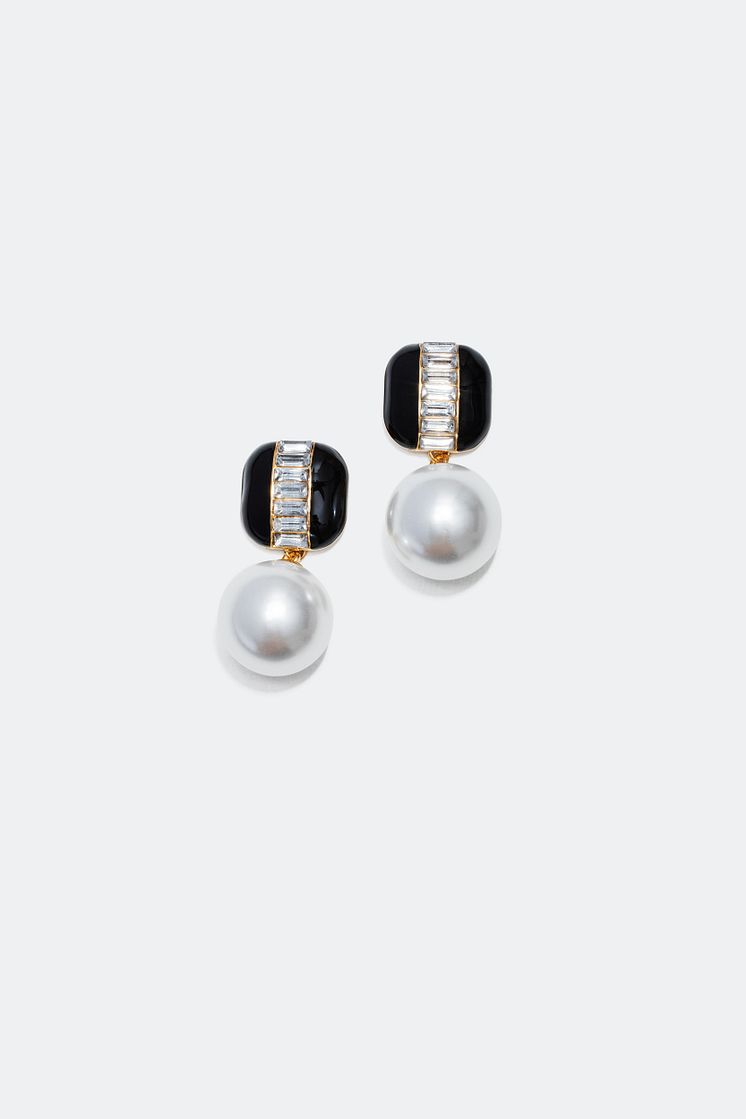 Statement Earrings with pearl 129 kr