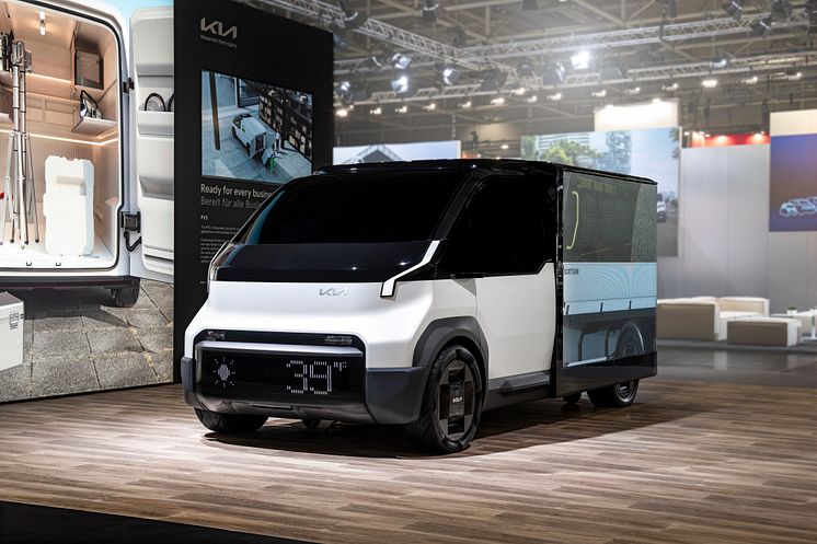 kia-pbv-pv5-anamorphic-screen-iaa-24-static-highres-001.jpg